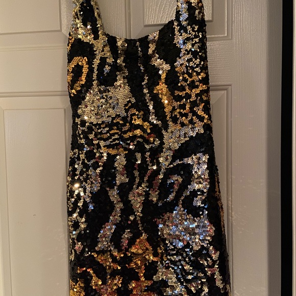 Designer Dress - Picture 2 of 2